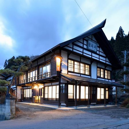宿屋白金家 Yadoya-Shiroganeya 1日1組限定2名から8名様まで 全館貸切り 伝統的建造物の旅籠宿 Traditional Culture Experience Nagano Exteriör bild