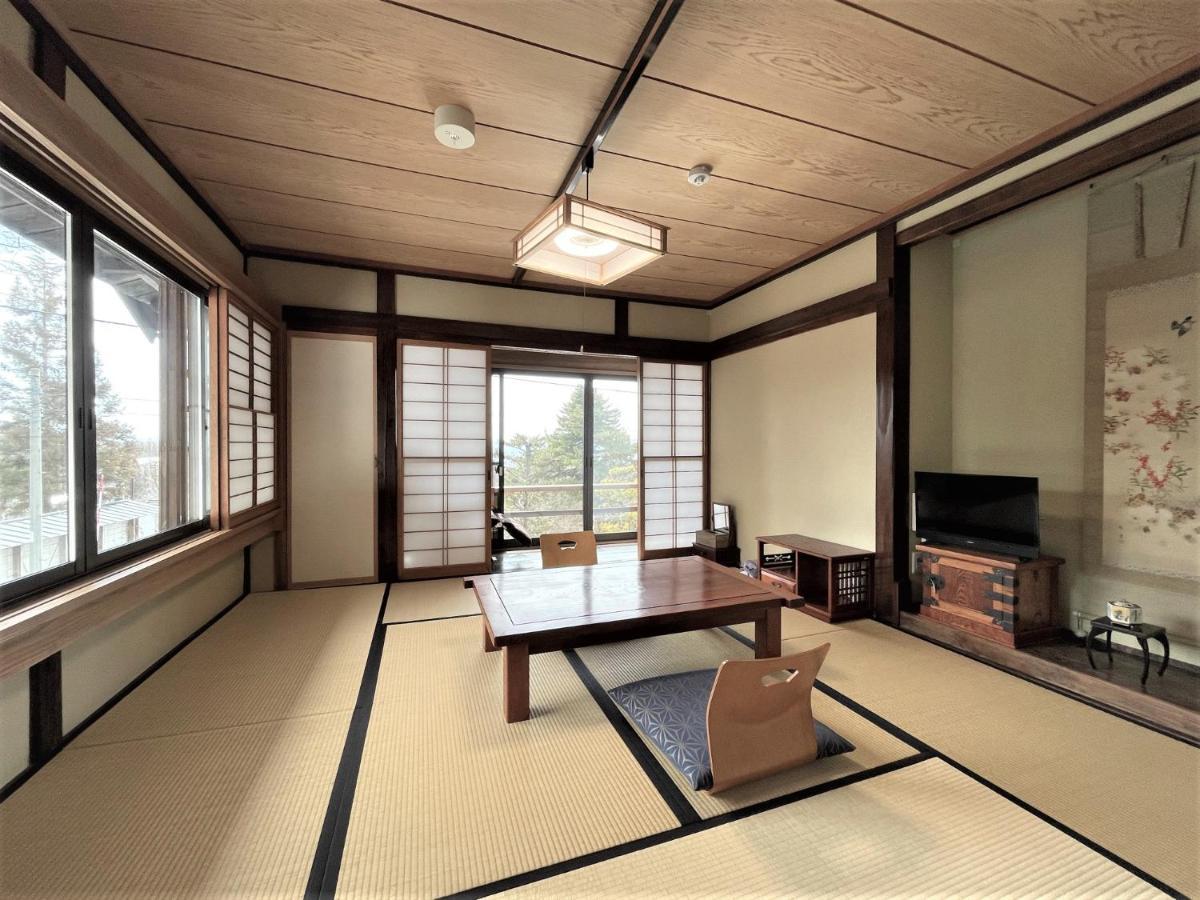 宿屋白金家 Yadoya-Shiroganeya 1日1組限定2名から8名様まで 全館貸切り 伝統的建造物の旅籠宿 Traditional Culture Experience Nagano Exteriör bild