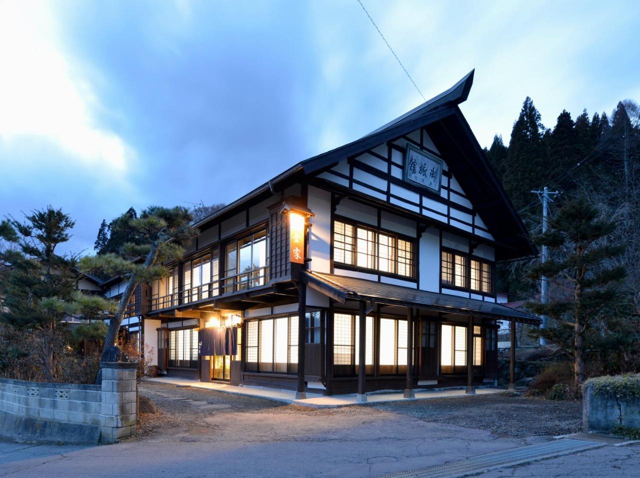 宿屋白金家 Yadoya-Shiroganeya 1日1組限定2名から8名様まで 全館貸切り 伝統的建造物の旅籠宿 Traditional Culture Experience Nagano Exteriör bild
